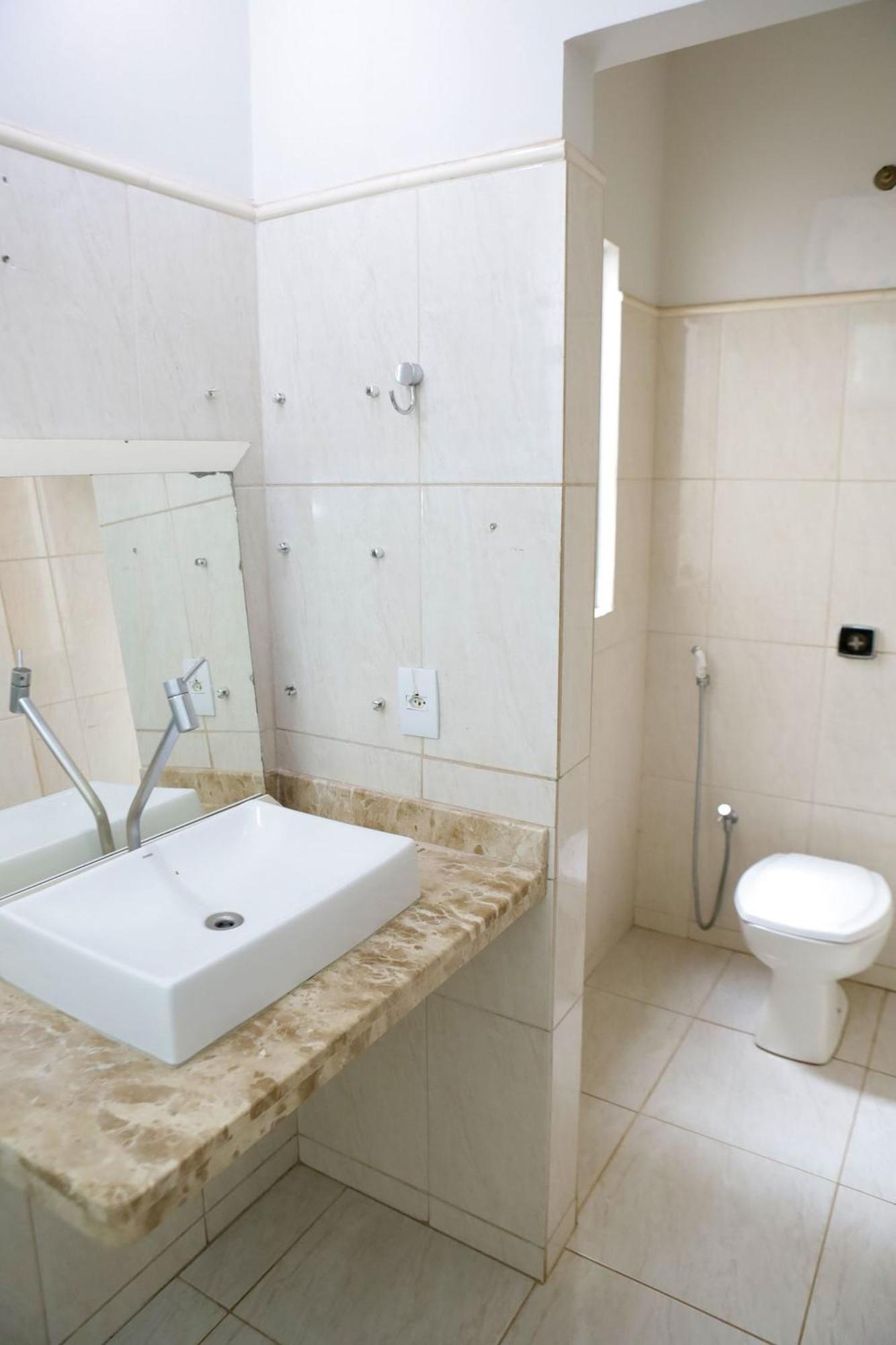 Hotel Pousada Dos Bosques - Refugio Urbano Cuiabá Dış mekan fotoğraf